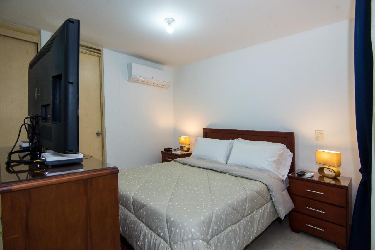 Atractivo, Confortable, Muy Completo, Familiar Apartment *